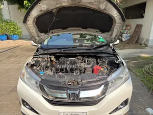 Honda Grace 2016 Pearl