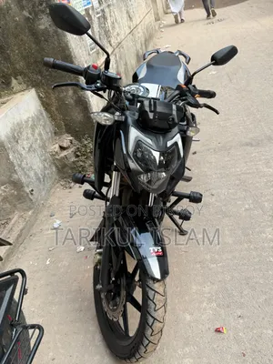 TVS Apache RTR 160 4V 2022 Black