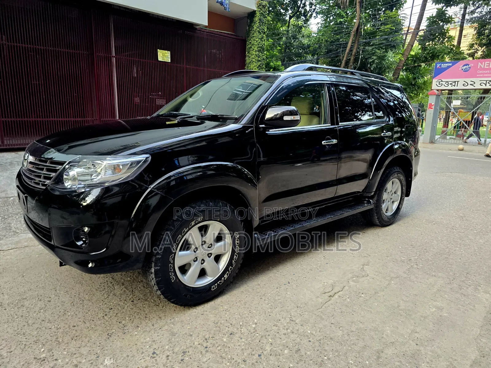 Toyota Fortuner 2013 Black
