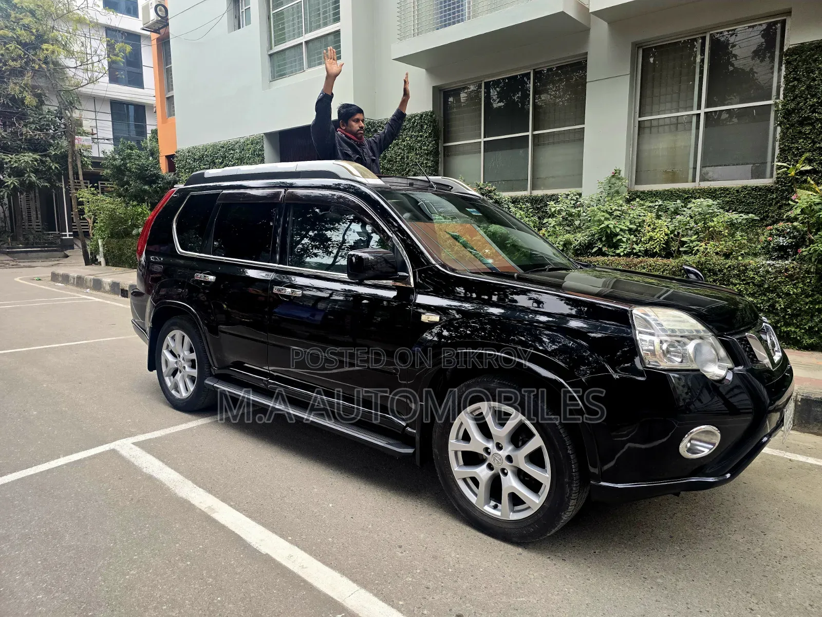 Nissan X-Trail 2.5 Petrol Four Wheel Drive SE 2012 Black
