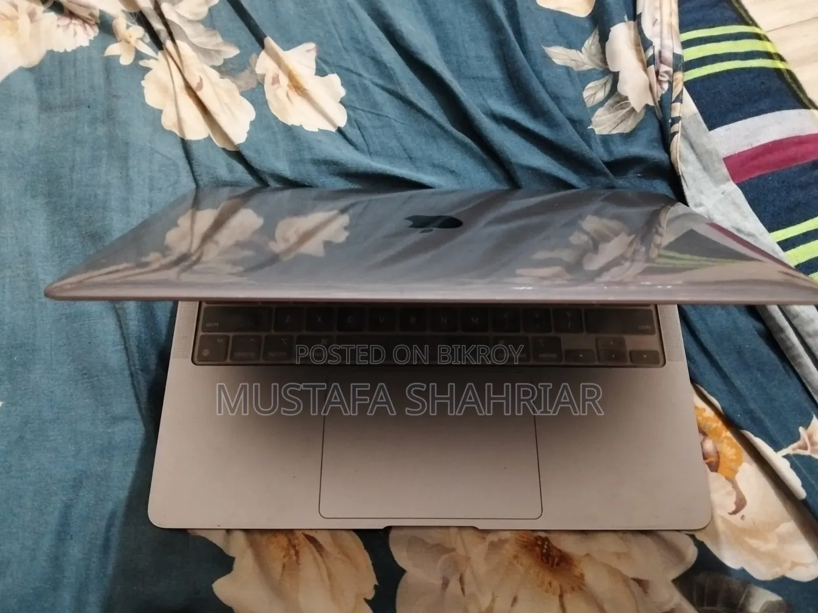 ল্যাপটপ অ্যাপল ম্যাকবুক এয়ার ২০২০ ৮জিবি অ্যাপল এম১ এসএসডি ২৫৬জিবি
