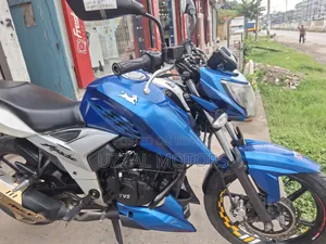 TVS Apache 160 4V 2021 Blue