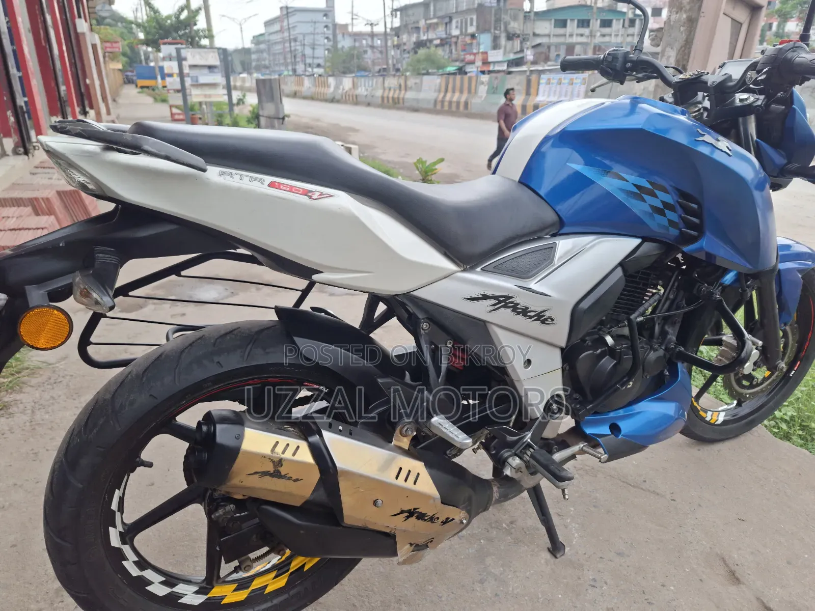 TVS Apache 160 4V 2021 Blue