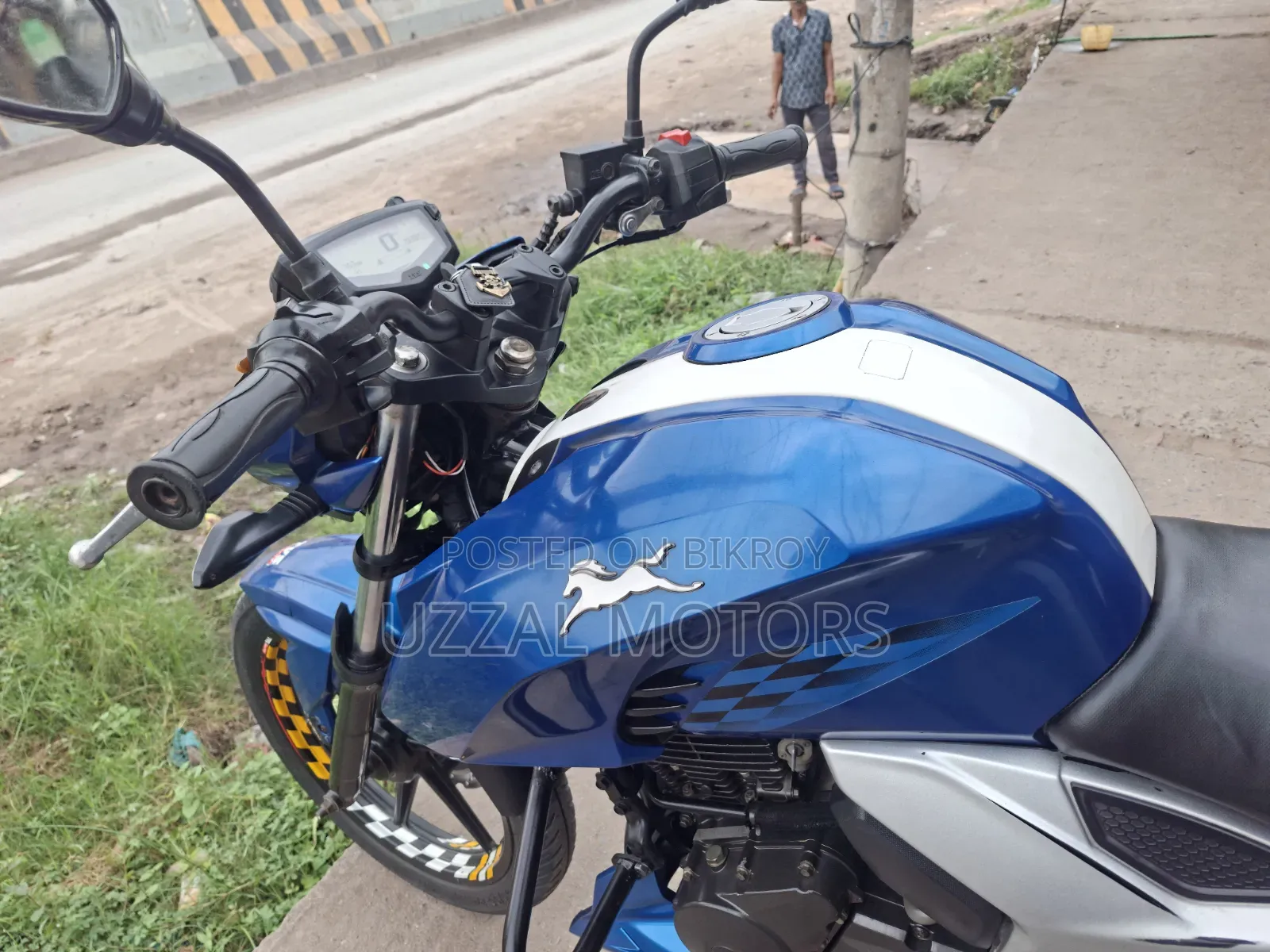 TVS Apache 160 4V 2021 Blue