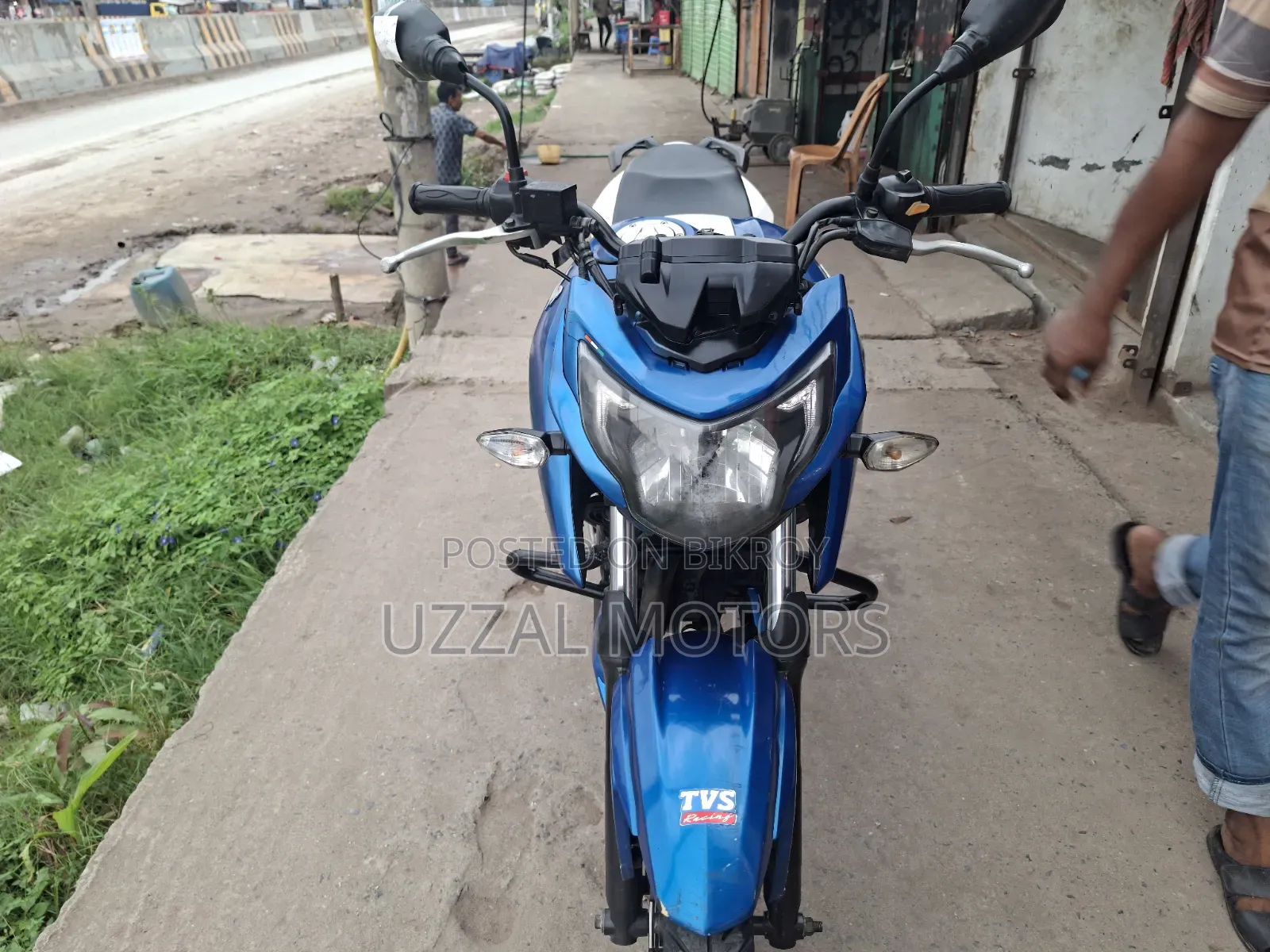TVS Apache 160 4V 2021 Blue