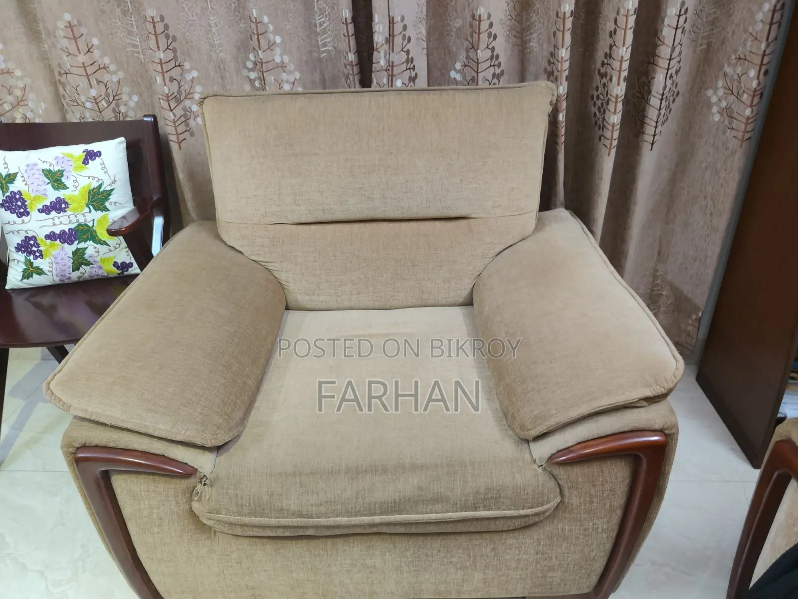৩ সেট সোফা ২ সিটার+২ সিটার+১ সিটার