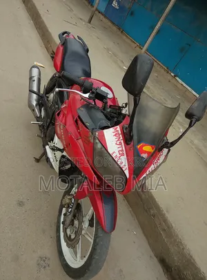 TVS Apache RTR 160 2V 2013 Red