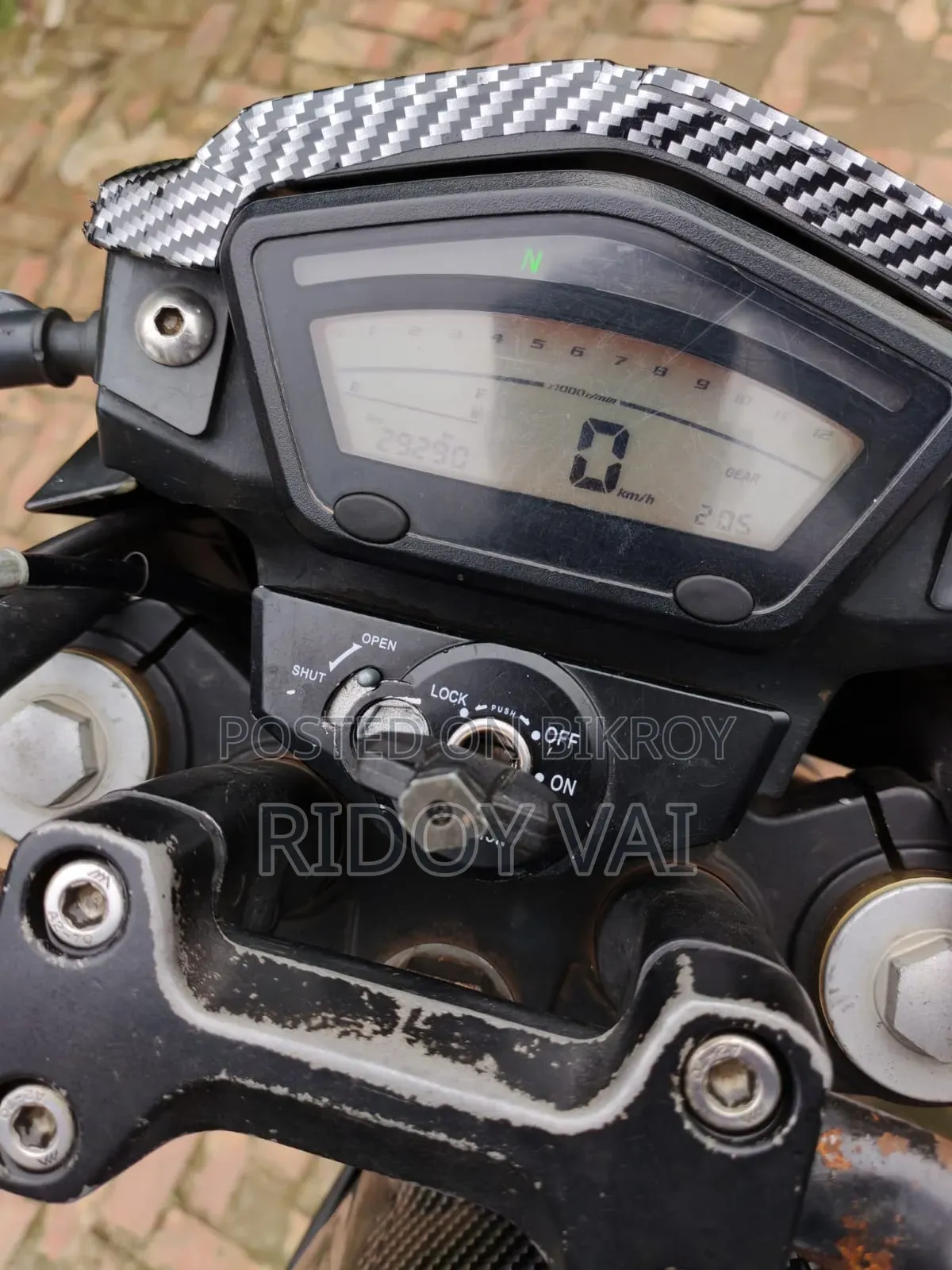 Runner Bolt 165R 2022 Black