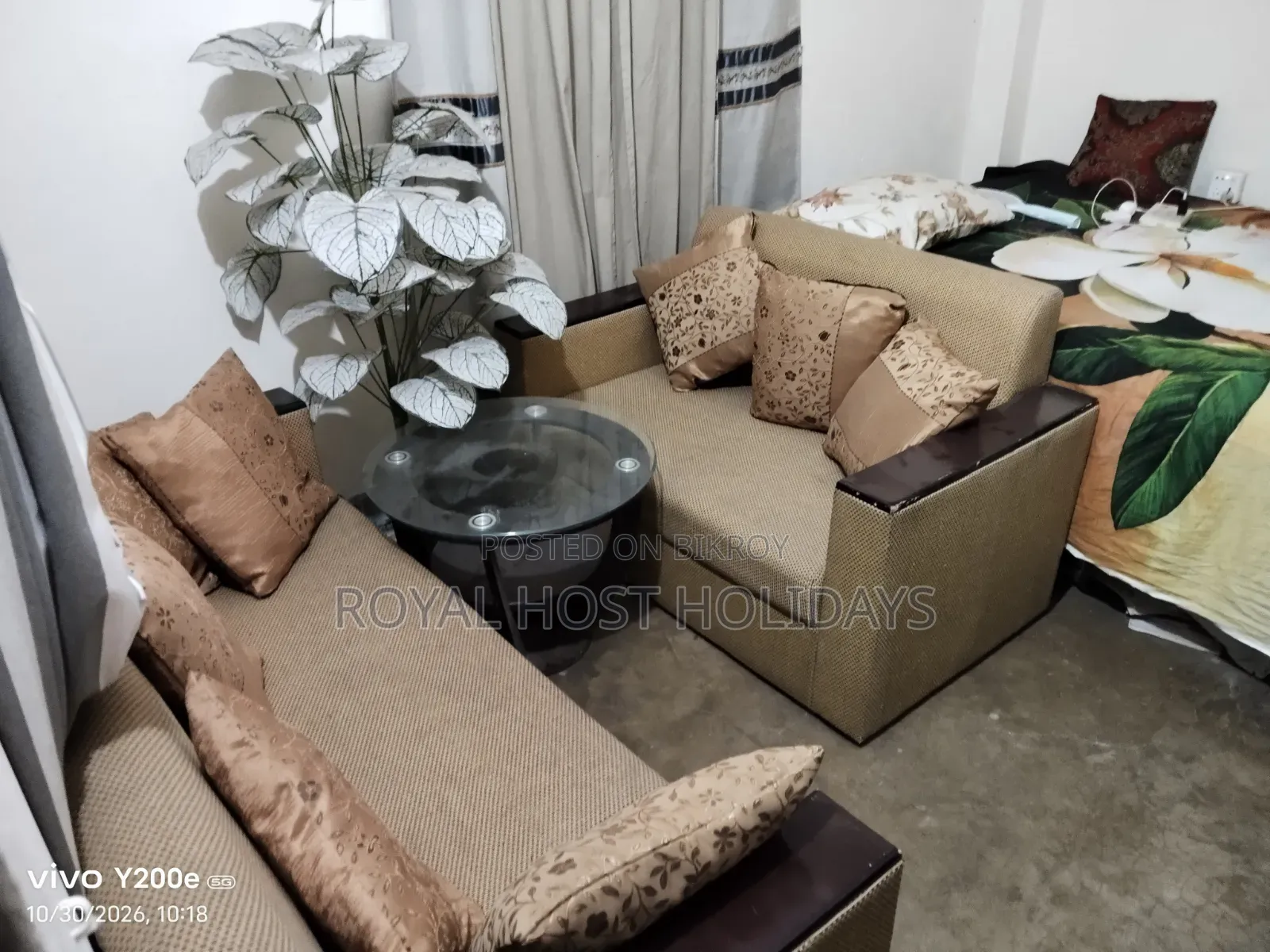 ব্যবহৃত সোফা সেট
