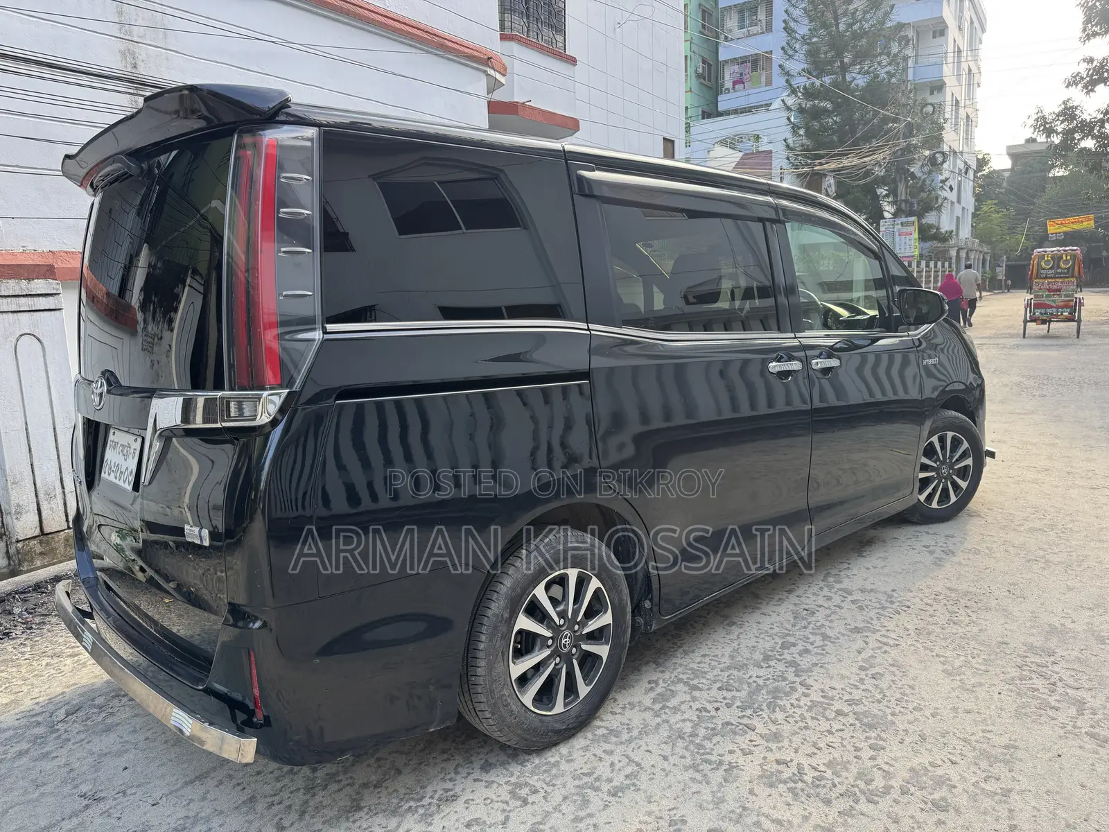 Toyota Esquire 1.8 FWD Hybrid (7 seater) 2017 Black