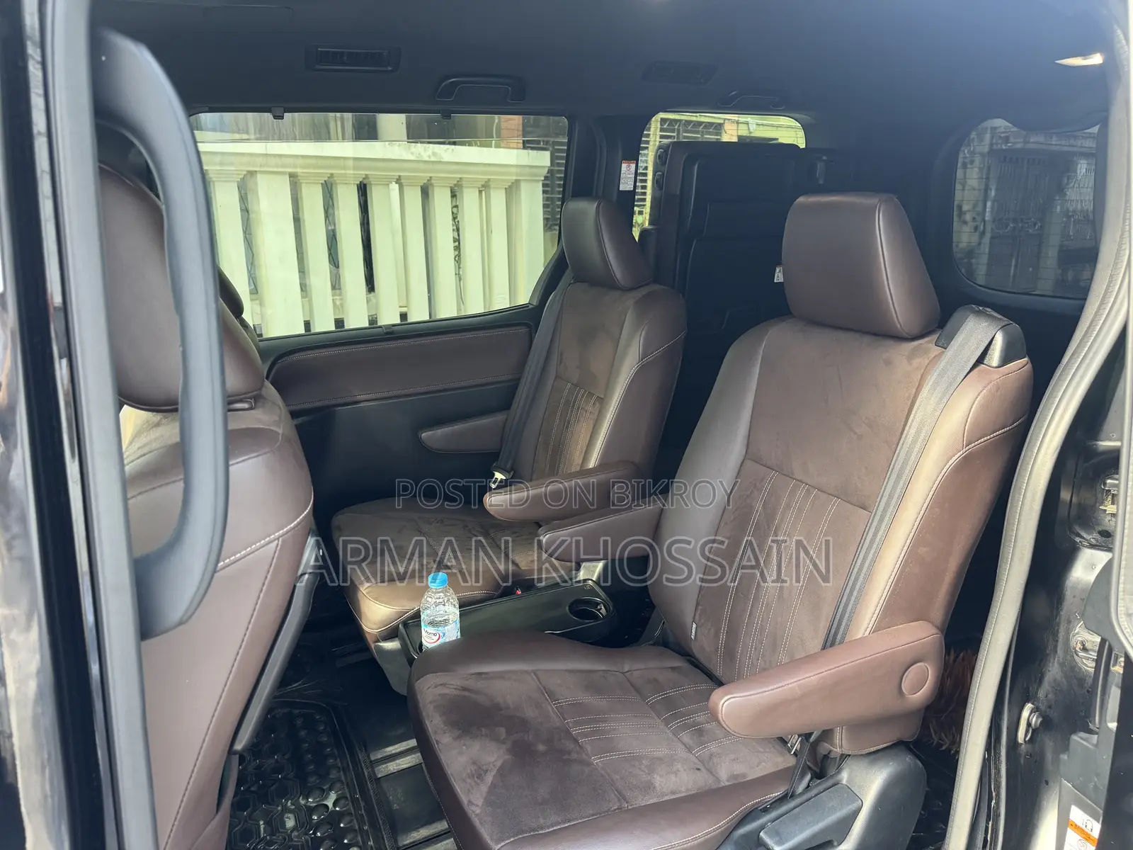 Toyota Esquire 1.8 FWD Hybrid (7 seater) 2017 Black