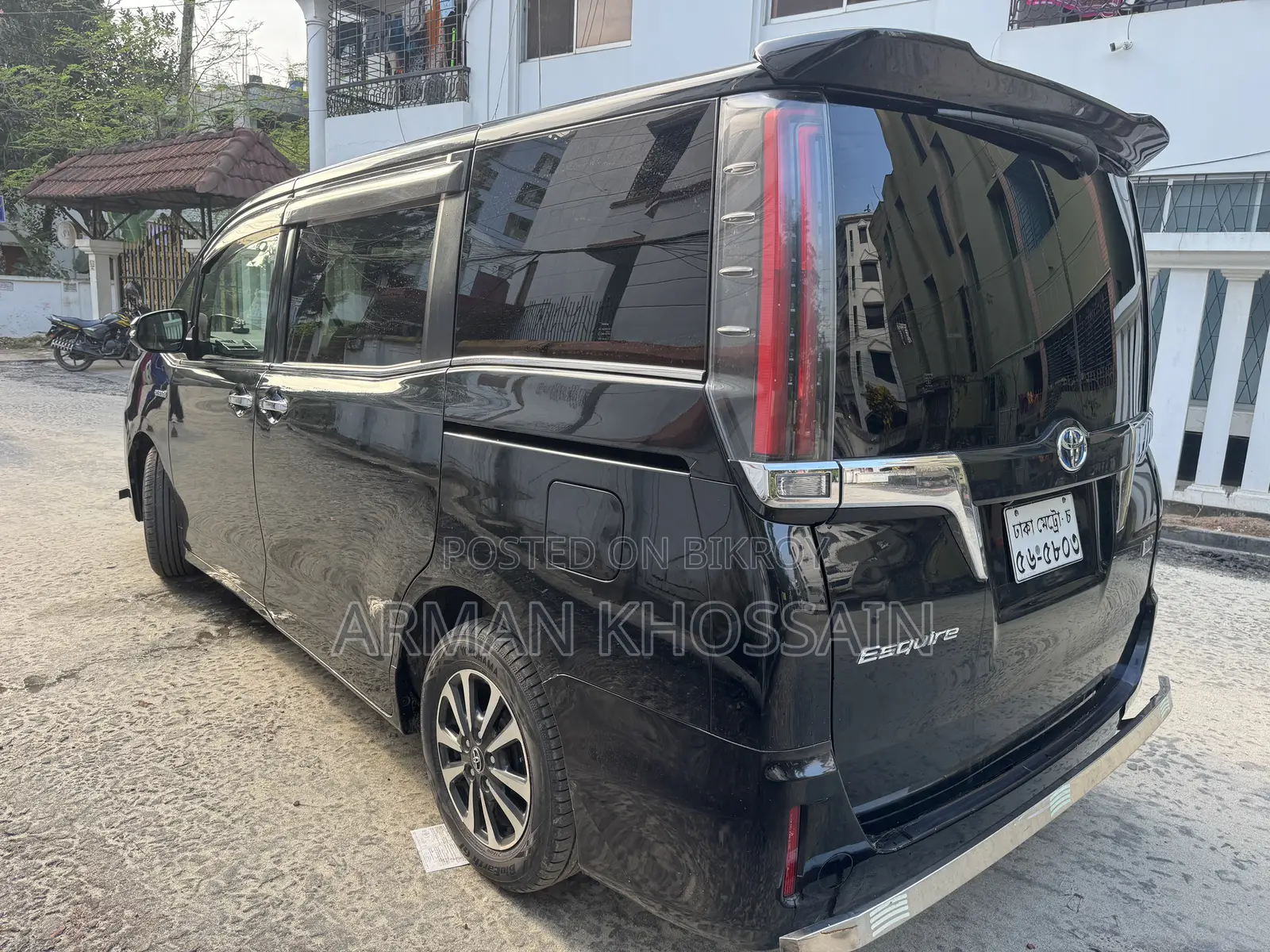 Toyota Esquire 1.8 FWD Hybrid (7 seater) 2017 Black