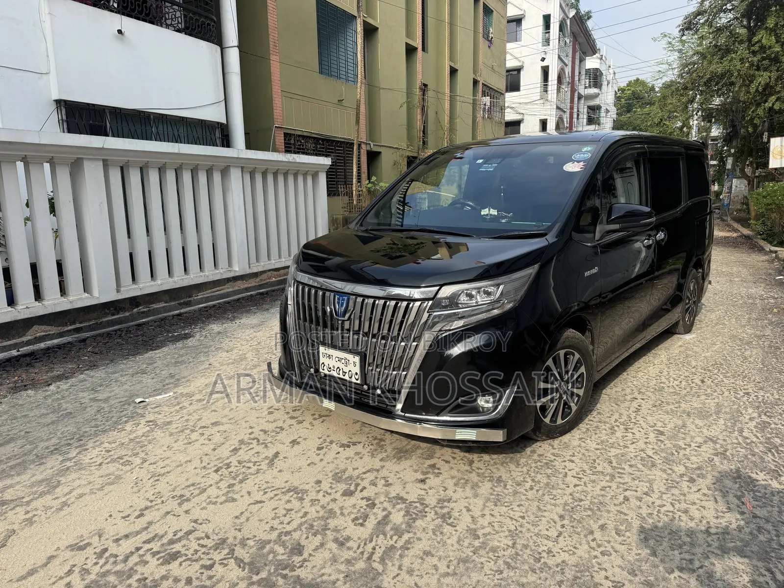 Toyota Esquire 1.8 FWD Hybrid (7 seater) 2017 Black
