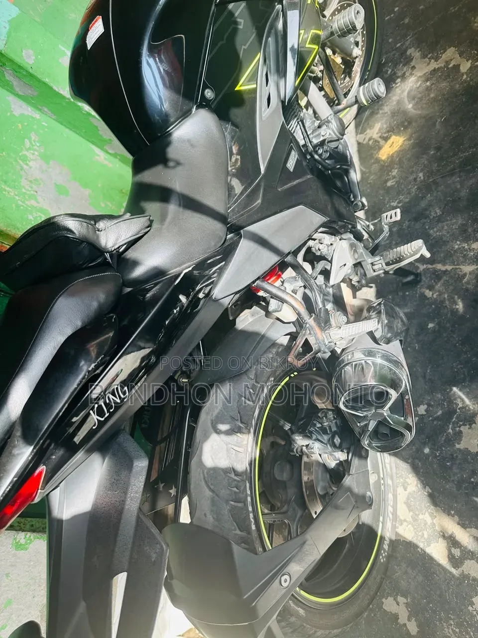 সুজুকি জিক্সার ২০২৩ ব্ল্যাক