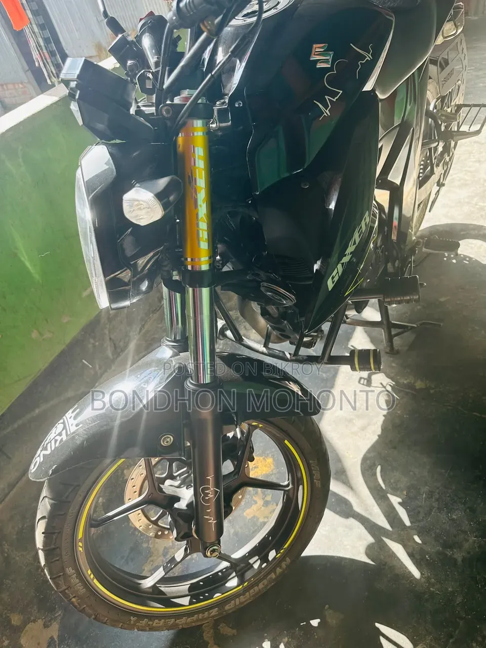 সুজুকি জিক্সার ২০২৩ ব্ল্যাক