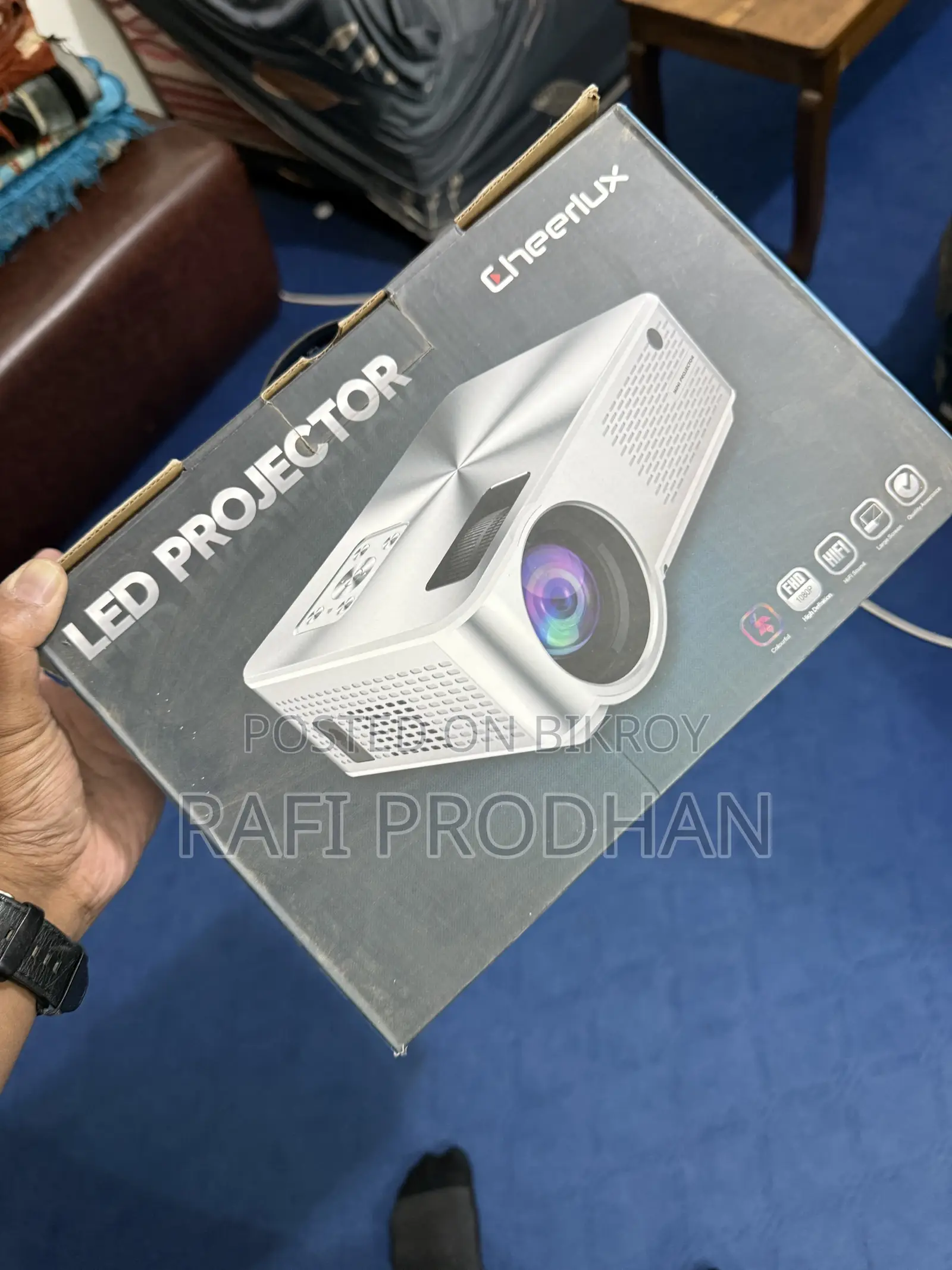 Projector for Sell Almost New. With Cable and Box