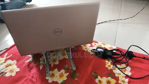Laptop Dell Inspiron 15 3520 8GB Intel Core i3 SSD 500GB