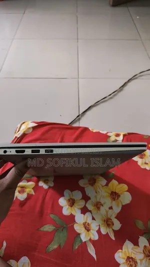 Laptop Dell Inspiron 15 3520 8GB Intel Core i3 SSD 500GB