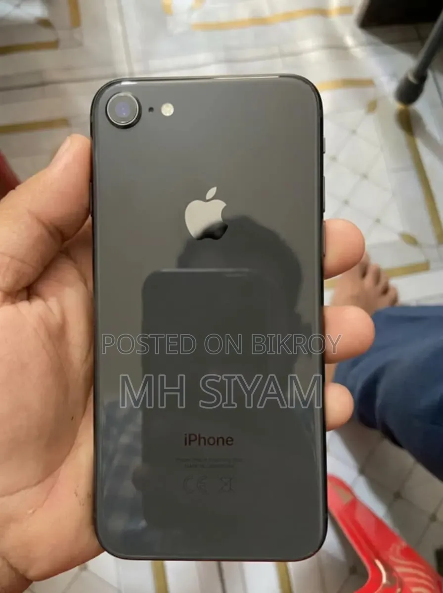 অ্যাপল আইফোন ৮ ৬৪ জিবি ব্ল্যাক