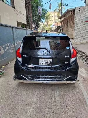 Toyota Aqua 2017 Black