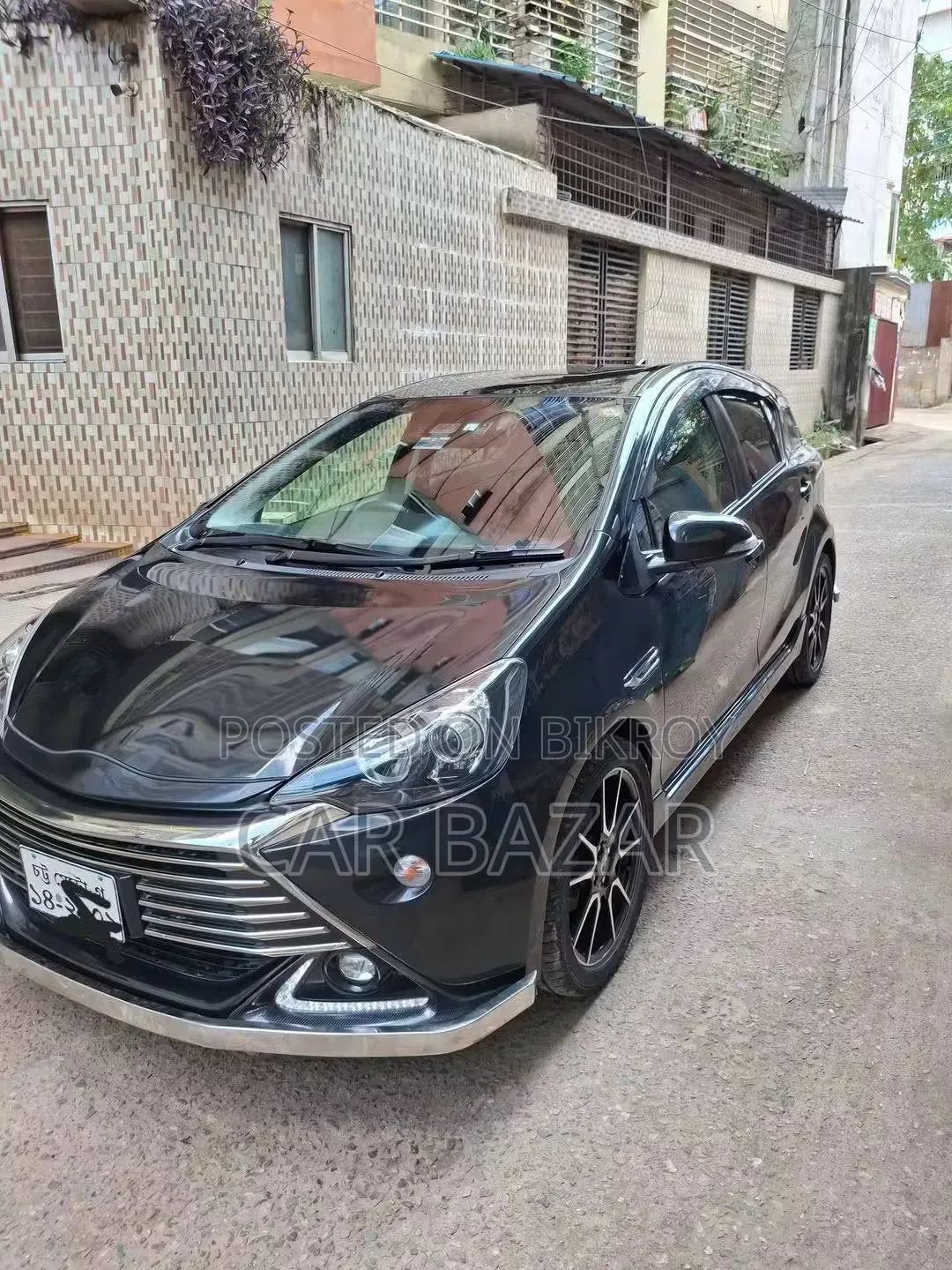 Toyota Aqua 2017 Black