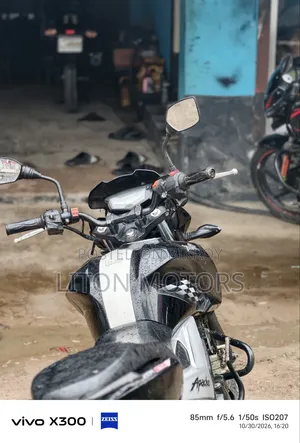 TVS Apache RTR 160 4V 2020 Black