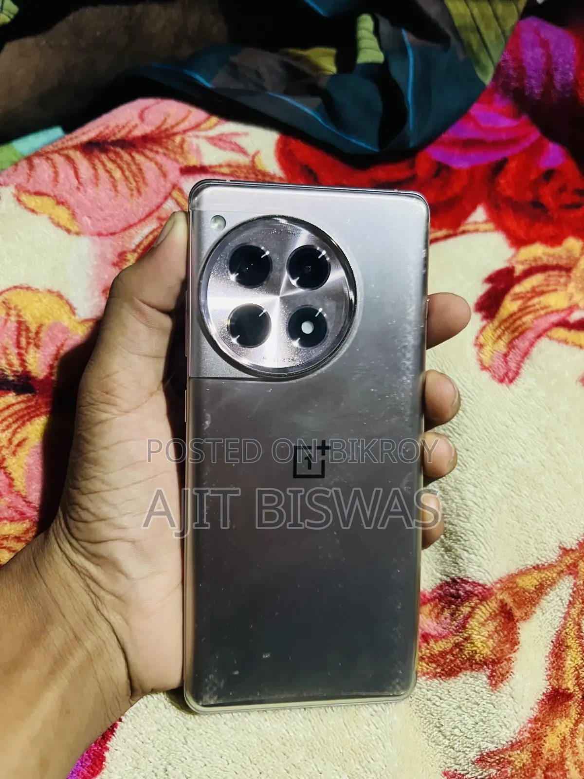 ওয়ানপ্লাস ১২আর ২৫৬ জিবি গোল্ড