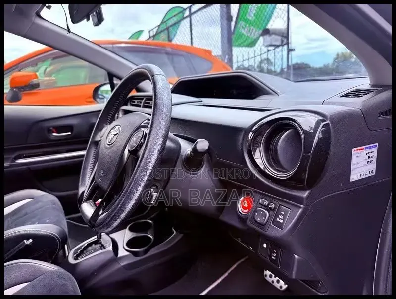 Toyota Aqua 2017 Black