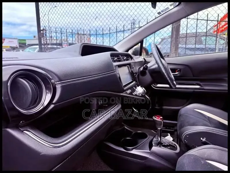 Toyota Aqua 2017 Black