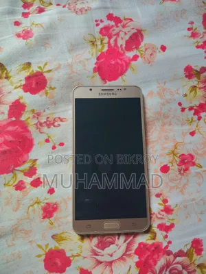 Samsung Galaxy J7 16 GB Gold