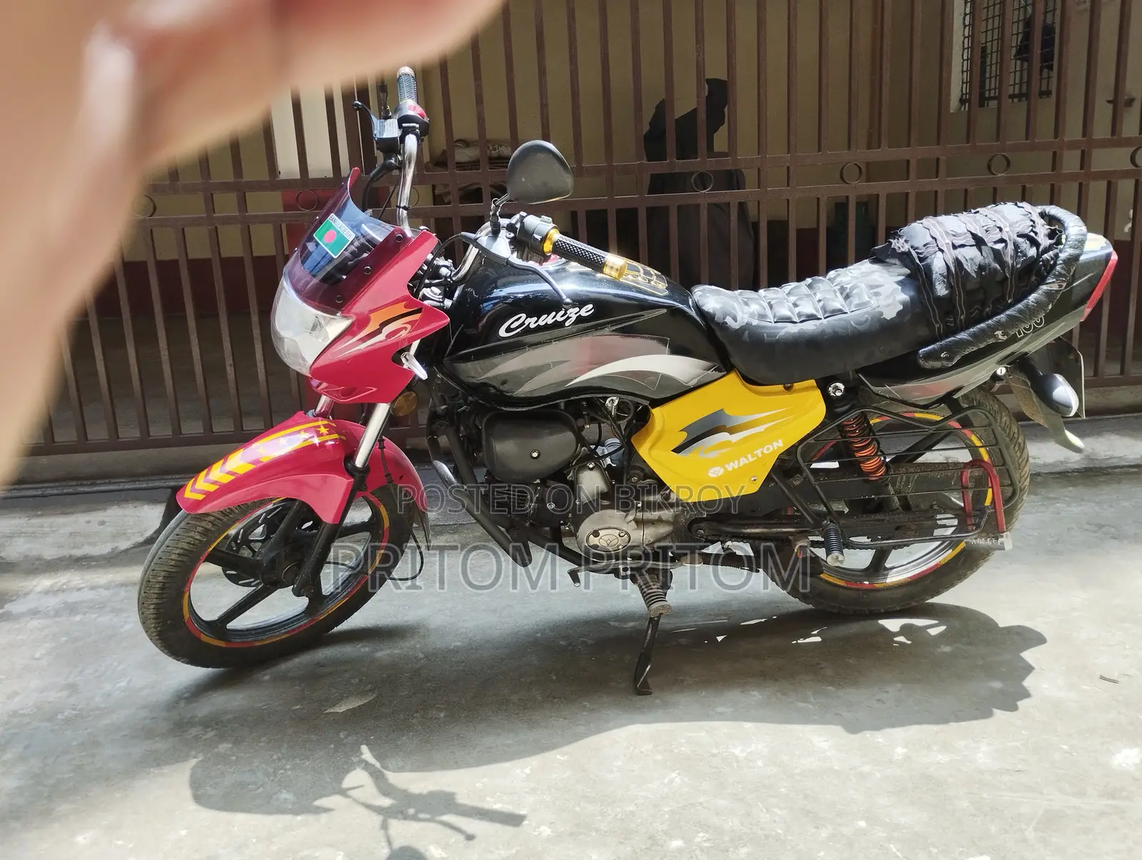 Walton Cruize 2014 Black