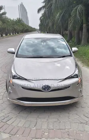 টয়োটা প্রিউস ফোর ২০১৭ বেইজ