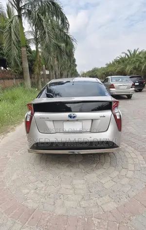 টয়োটা প্রিউস ফোর ২০১৭ বেইজ