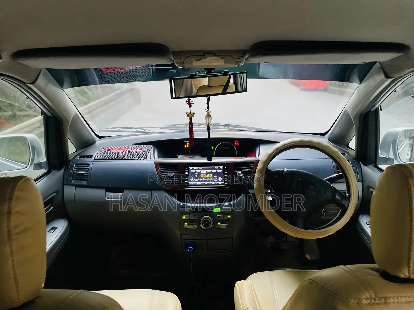 Toyota Noah 2004 Silver