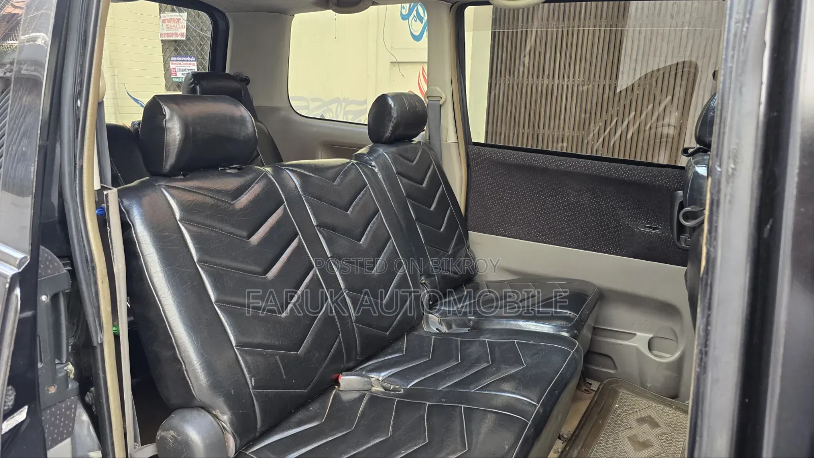Toyota Noah 2.0 Front Wheel Drive (8 Seater) 2001 Black