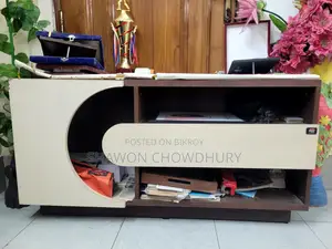 টিভি ক্যাবিনেট