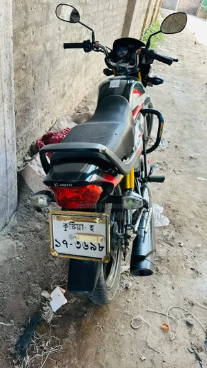 হিরো এইচএফ ডিলাক্স ২০২২ কালো