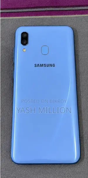 Samsung Galaxy A20 64 GB Blue