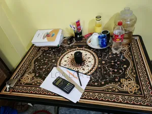 ফোল্ডিং টেবিল