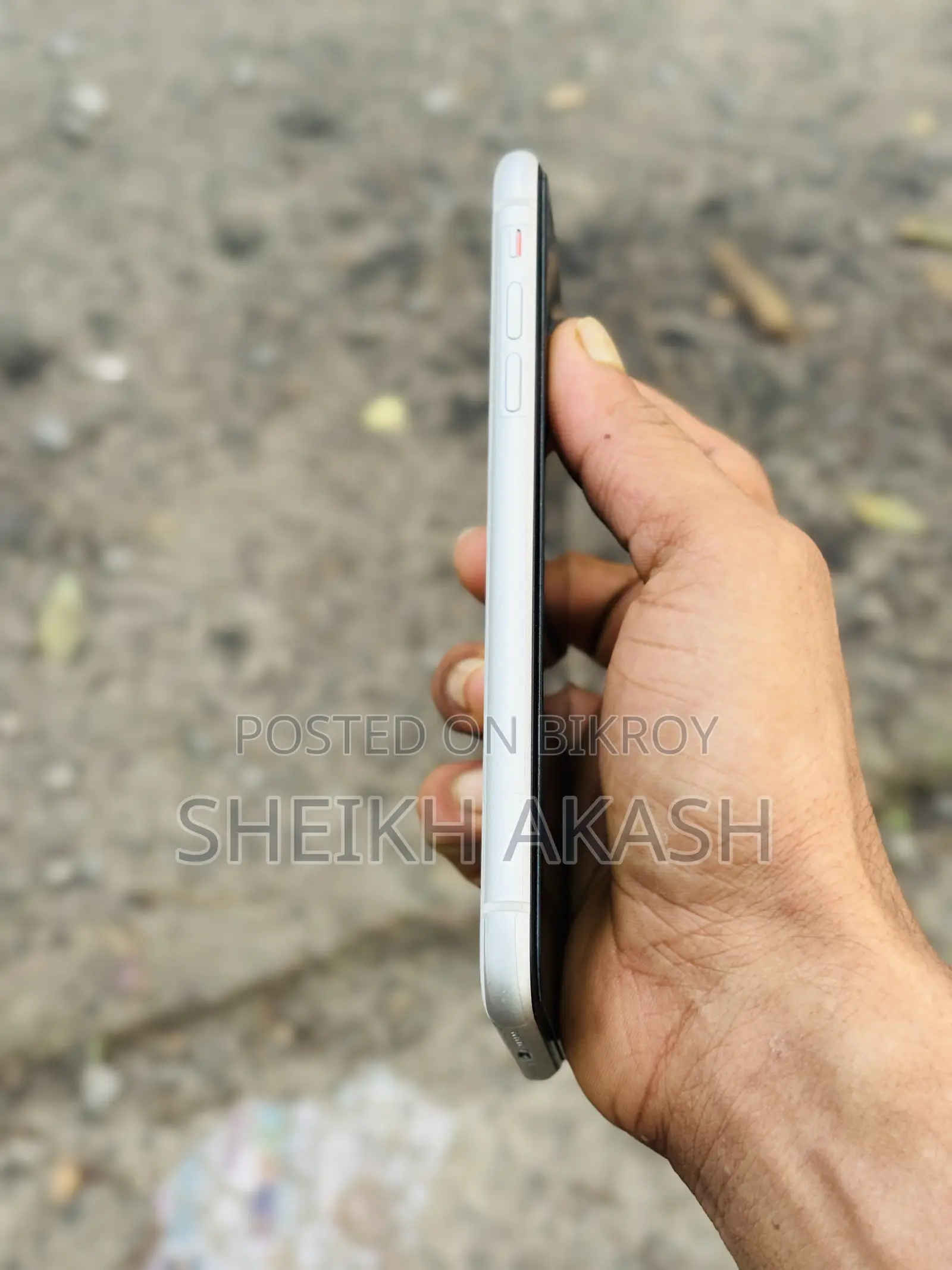 অ্যাপল আইফোন ১১ ১২৮ জিবি সাদা
