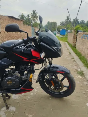বাজাজ পালসার ১৫০ ২০২১ কালো