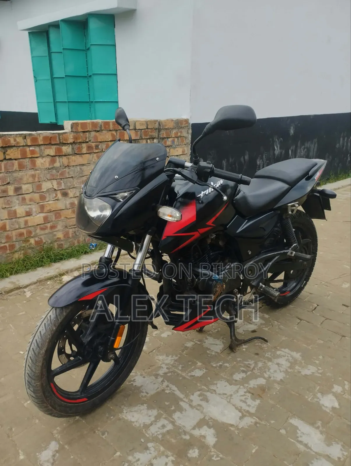 বাজাজ পালসার ১৫০ ২০২১ কালো