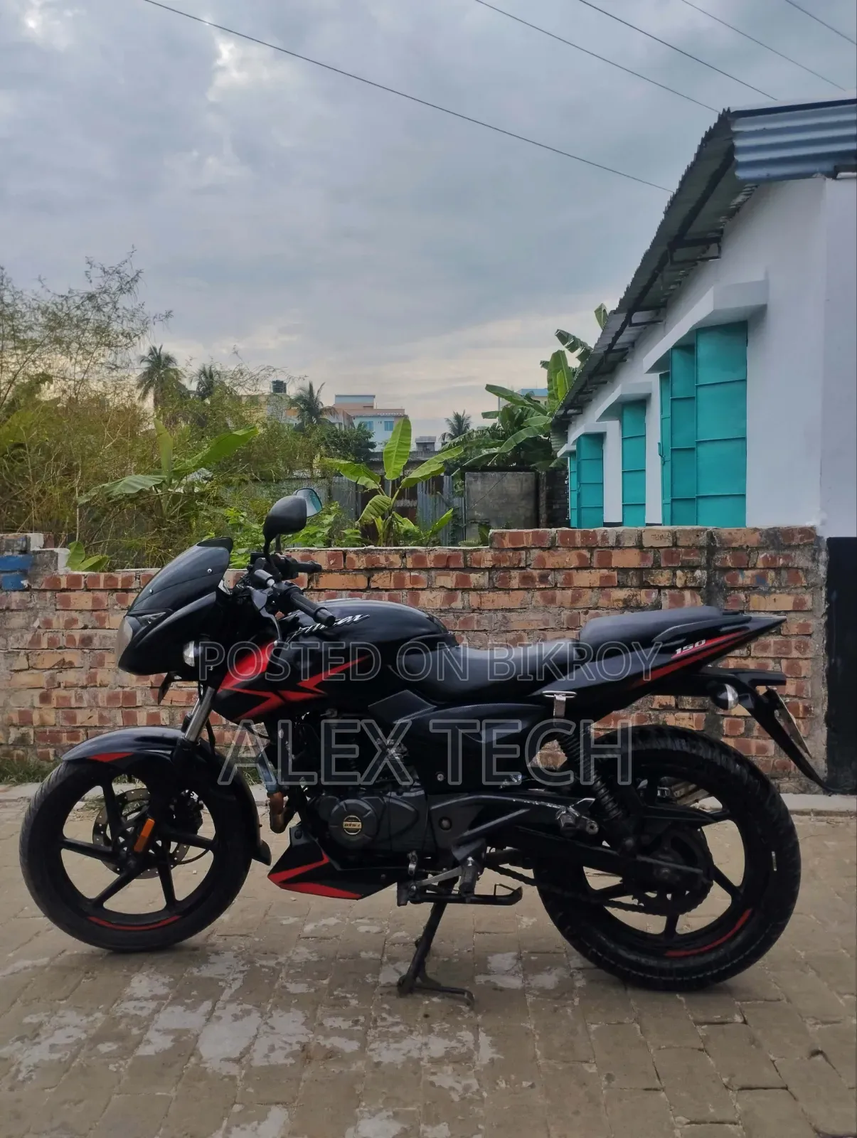 বাজাজ পালসার ১৫০ ২০২১ কালো