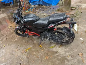 বাজাজ পালসার এন১৬০ ২০২৩ ব্ল্যাক