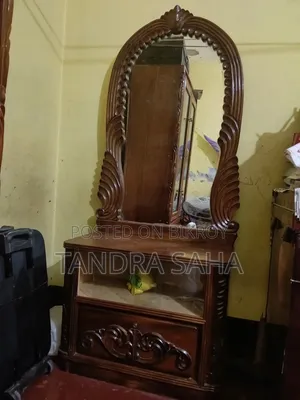 রেন্টি করাই কাঠের ড্রেসিং টেবিল