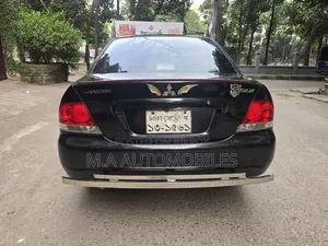 মিতসুবিশি ল্যান্সার ২০১১ কালো