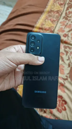 স্যামসাং গ্যালাক্সি এ৩৩ ৫জি ১২৮ জিবি কালো