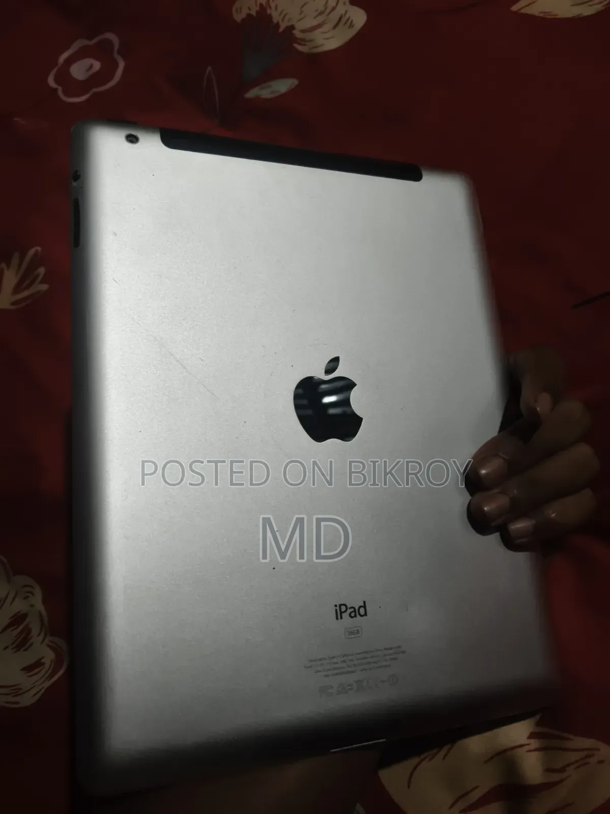 অ্যাপল আইপ্যাড ২ ওয়াই-ফাই + থ্রিজি ১৬ জিবি হোয়াইট