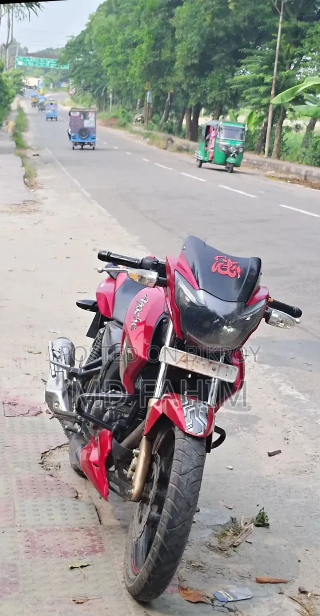 TVS Apache RTR 160 2V 2018 Red