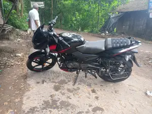 Bajaj Pulsar 150 2022 Red